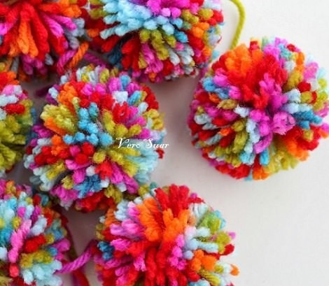 10 Pompones De Lana Multicolores  4,5  Cm -