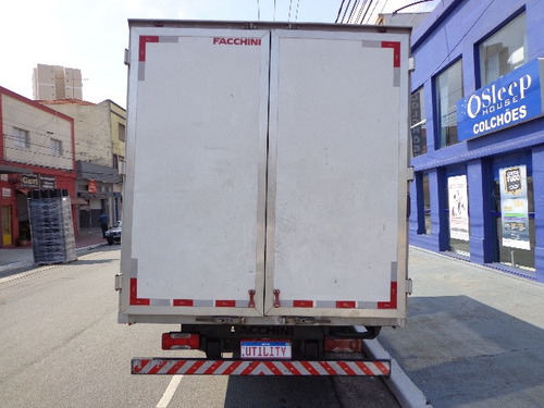 Imagem 8 de 11 de Iveco 35s14 Bau