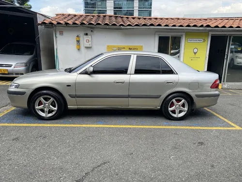 Mazda 626 Nuevo Milenio 2.0 2001