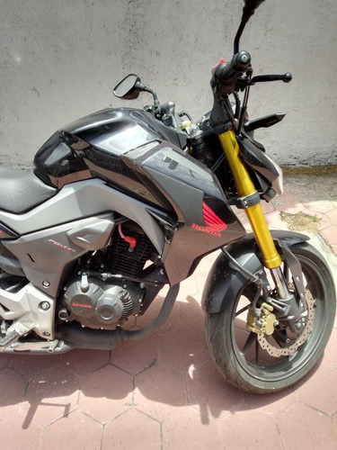 Imagen 2 de 12 de Honda Cb190r