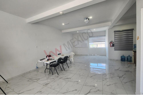 Venta De Edificio En Zona Céntrica De Querétaro, Ideal Para Oficinas