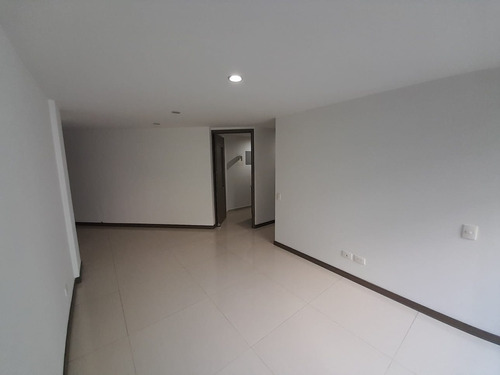 Apartamento En Venta Sector La Castellana  (279054922).