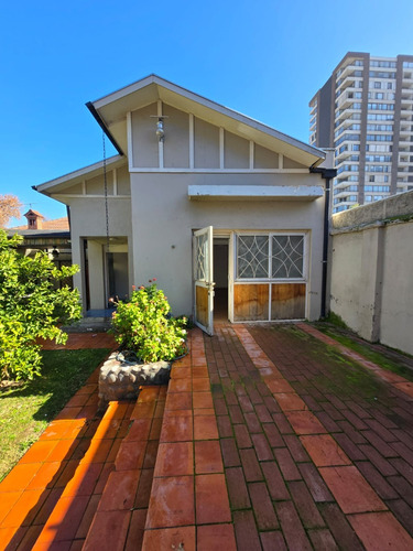 Casa Con Potencial Comercial Y Residencial Amplios Espacio