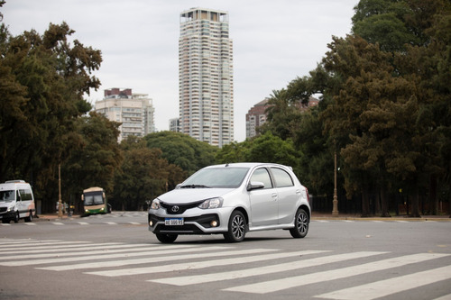 Toyota Etios X 100%
