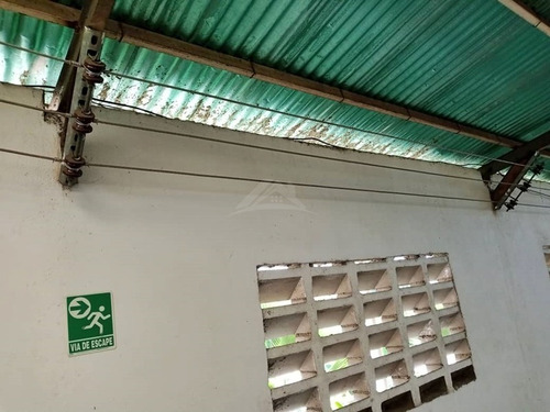 Imagen 6 de 17 de Vendo Galpón En La Vía Alterna A 100 Mts De La Entrada De Barrio Sucre