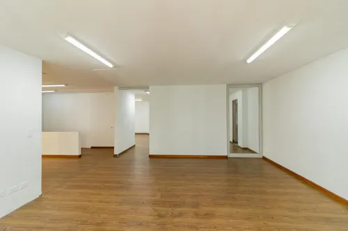 Oficina En Arriendo En Chico Norte. Cod A1094002