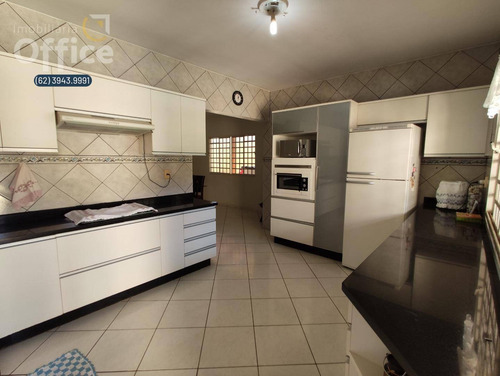 Imagem 15 de 30 de Excelente Casa No Anápolis City De 3 Terrenos - Piscina - Quintal Grande E Gramado - 4 Suítes - 1338 M² - Ca0372