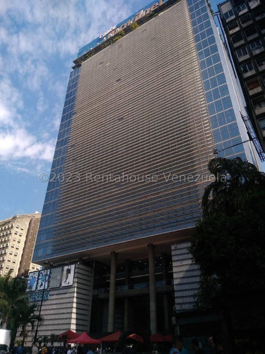 Centro Comercial El Recreo. Oficina En Venta. 23-20994. Cs