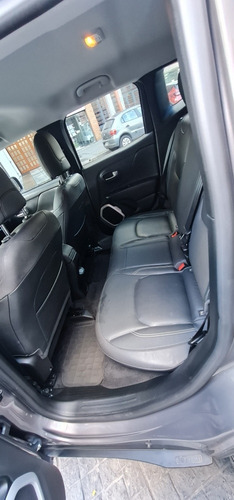 Imagen 12 de 15 de Jeep Renegade 2019 1.8 Longitude At6