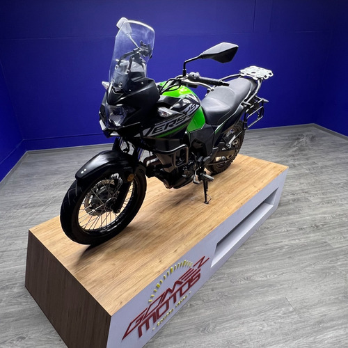 Imagen 2 de 9 de Kawasaki Versys 300 2022