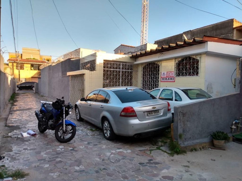 Imagem 2 de 28 de Casa Residencial À Venda, Montese, Fortaleza. - Ca0670