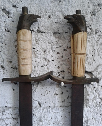 Espada Flamígera Antigua Cabeza De Águila Hierro/bronce (Usado)