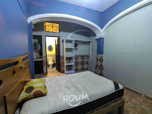 Casa En Guadalajara Centro, Guadalajara Con 5 Recámaras, 350 M², Id: 138533