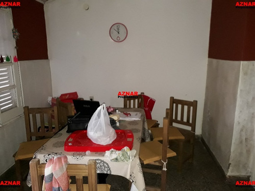 Imagen 3 de 10 de Casa De 5 Ambientes Y 2 Dormitorios (381)