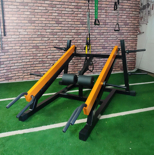 Several Machine - Agachamento, Triceps, Ombro