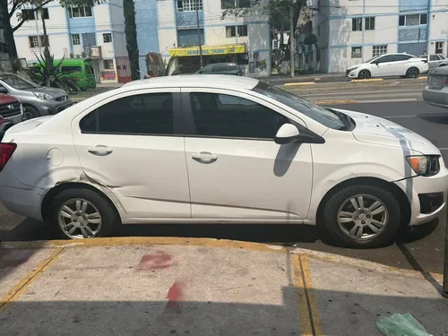 Chevrolet Sonic A 5vel Aa Mt