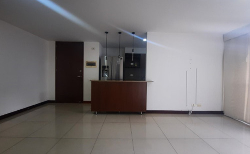 Rhbr-11685 Apartamento Piso Bajo (poblado , San Lucas)