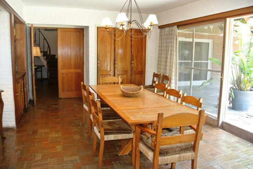 Casa En Venta / 5 Dorm / Punta Del Este / Golf / At2 6380