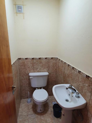 Imagen 20 de 30 de Casa De 3 Dormitorios A Estrenar, 2 Baños, Amplio Terreno De 1.040 En Barrio Las Tipas