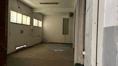Imagen 5 de 14 de A Mts 3 Cruces, Impecable 2 Depositos ,logistica, Oficinas