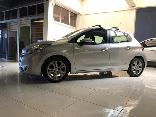Peugeot 208 1.2 E