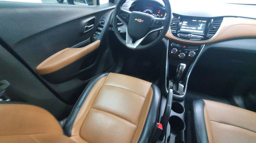 Imagen 11 de 15 de Chevrolet Trax 2018 1.8 Premier Piel At