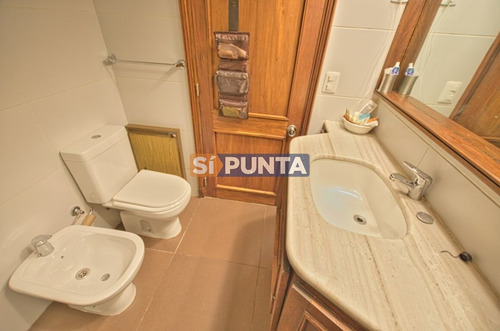 Imagen 12 de 17 de Apartamento En Alquiler Playa Mansa