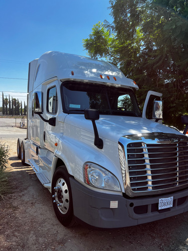 Cascadia 2016,pedimento Vu Dd15 Std 10 Cambios 586000 Millas