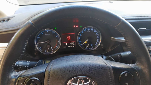 Imagen 3 de 15 de Toyota Corolla 1.8 Xei Cvt Pack 140cv 2016