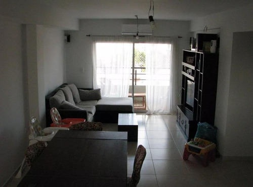 Departamento 2 Dormitorios, 2 Baños Y 2 Cocheras -180 Mts 2 -la Plata