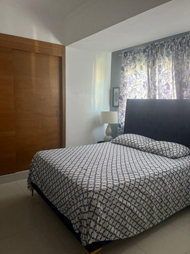 For Rent Amueblado De 2 Habitaciones Y 2 Parqueos Piso 9, Piscina, Gym, Terraza, Lobby De Lujo