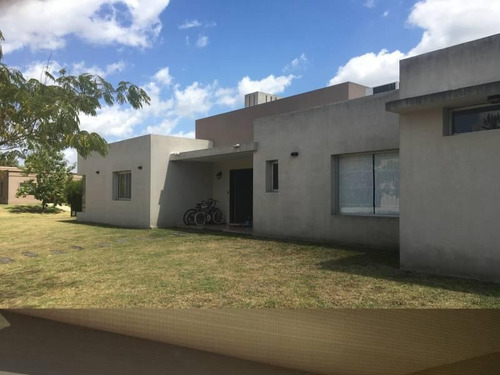 Casa En Venta Ubicado En San Agustín, Villanueva, Tigre