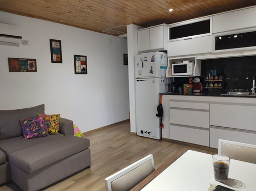 Imagen 3 de 30 de Venta De Casa 2 Dormitorios En Arturo Seguí, La Plata