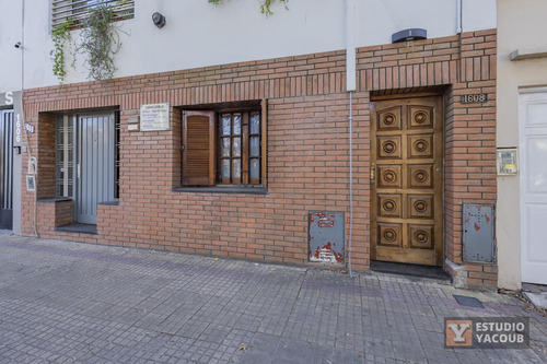 Casa En Venta - 2 Dormitorios 2 Baños - 146mts2 - La Plata