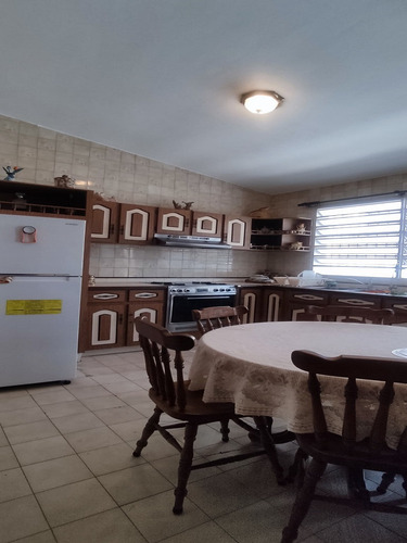 Casa En Venta Los Nisperos Conjunto Cerrado Internet Patio Jardin 2 Plantas Amaoblada Terraza De Los Nisperos Valencia