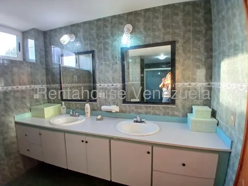 Casas En Venta Mls #25-11547