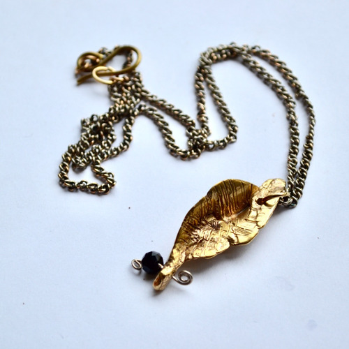 Imagen 1 de 3 de Collar Minimalista De Hoja Y Cadena En Bronce, , Cod1