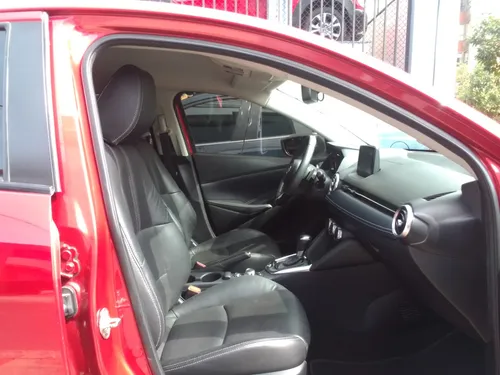 Mazda 2 Grand Touring LX