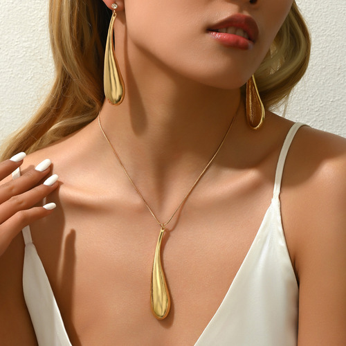 Collar Con Colgante En Forma De Lágrima Simple A La Moda
