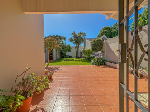 Casa En Venta En Banfield Oeste - Acepta Departamento En Parte De Pago!