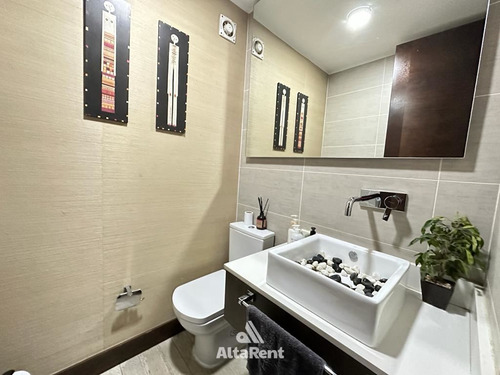 Expectacular Casa De 5 Dorm. En Lo Barnechea