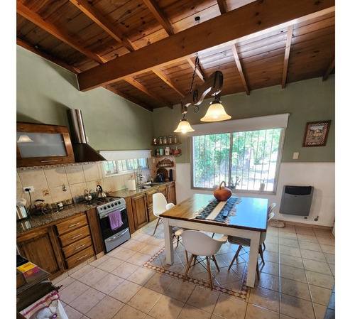 Imagen 15 de 22 de Venta - Excelente Casa En Calle Chimondegui Al 800