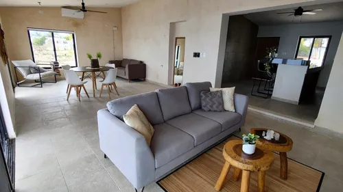 Casa En Venta Merida, Playa Chabihau De 1 Planta Frente Al Mar, Entrega Inmediata.