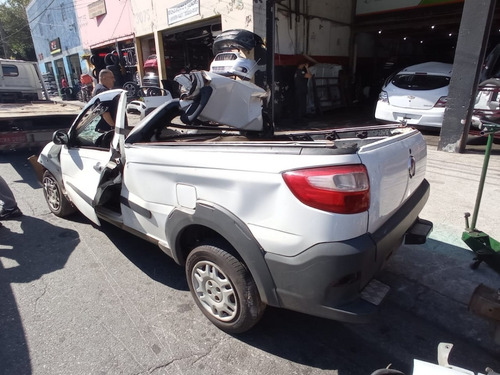 Imagem 2 de 11 de Sucata Fiat Strada Working 1.4 8v Fire Manual Ano 2014https: