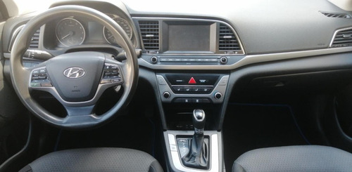 Imagen 4 de 13 de Hyundai Elantra Gls Premium Ta 2017