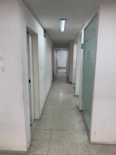 Casa Con Excelente Ubicacion Y Valorizacion. Es Una Muy Buena Oportunidad De Inversion.