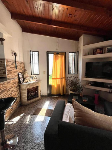 Venta - Casa - Lanus - 4 Amb.
