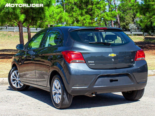 Imagen 3 de 25 de Chevrolet Onix Lt Extra Full 1.4 | Permuta / Financia