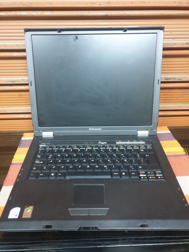 Laptop Lenovo 3000 C200