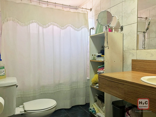 Casa En Venta En La Comuna De Maipú, 3 Dormitorios, 2 Baños.